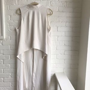Sachin & Babi White Blouse Long slit Back EUC